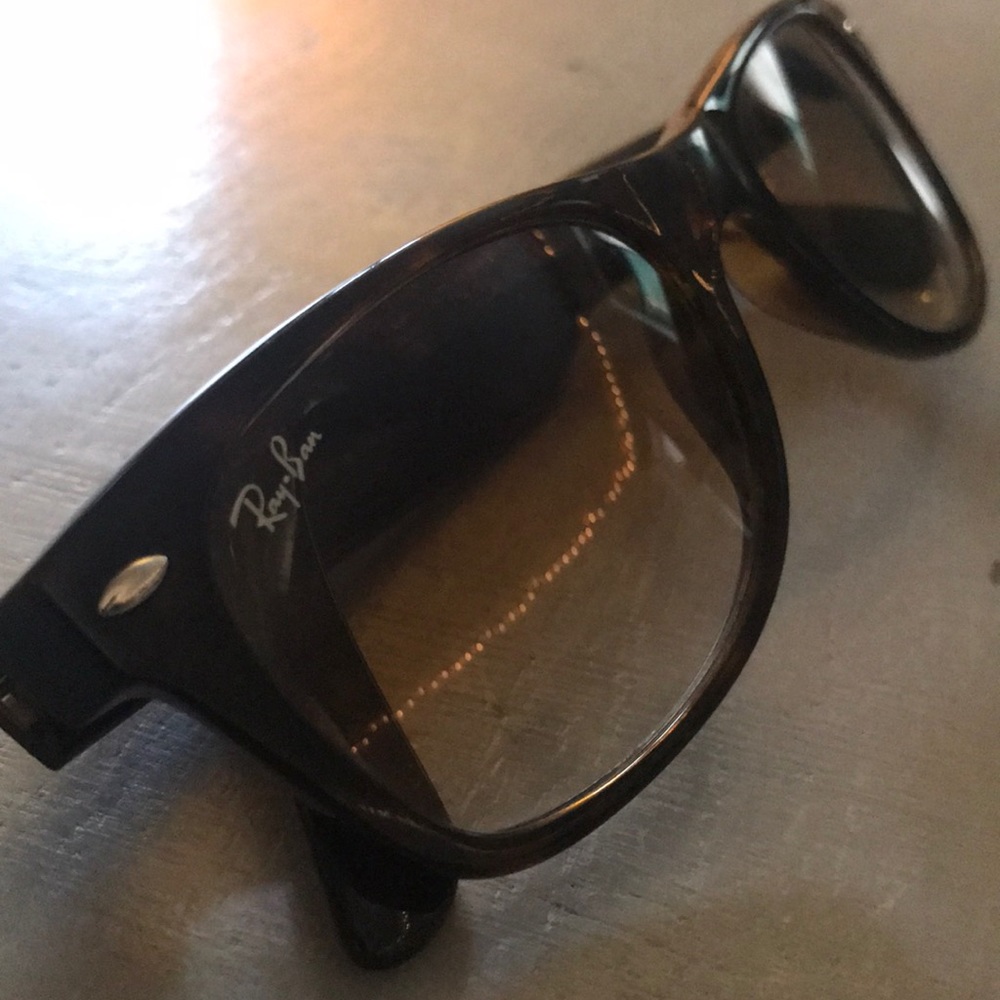 Ray Ban Wayfarer Sunglasses!
